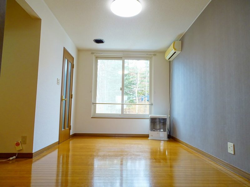 静かな穴場的環境♬コンビニ隣の好立地☆深川・滝川方面へのアクセスも良好◎１ＬＤＫ 3枚目画像