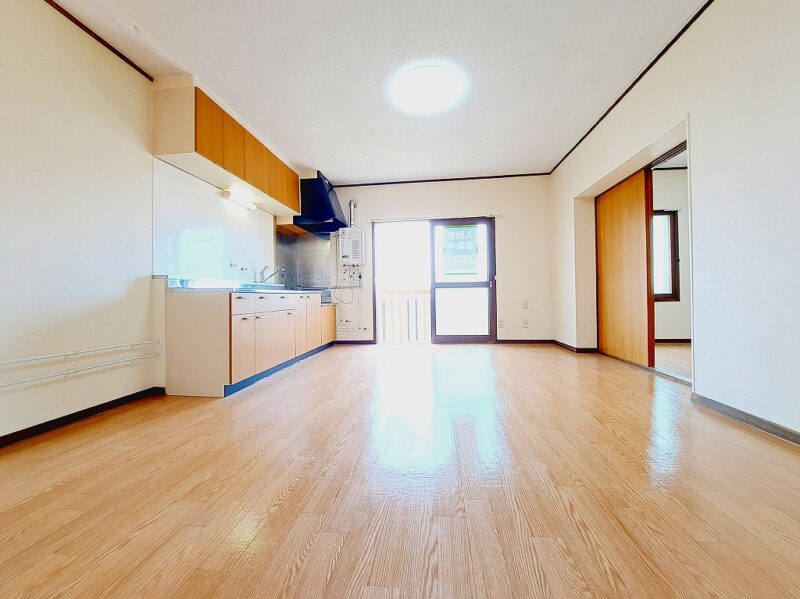 ☆人気の東エリア☆中心部にも通いやすい好立地(*^O^*)徒歩圏内に市立病院・コンビニ等もございます♬ファミリー３DK物件( ^o^)ノ 4枚目画像