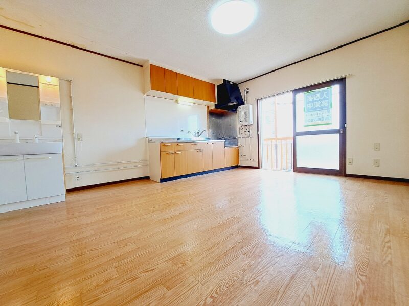 ☆人気の東エリア☆中心部にも通いやすい好立地(*^O^*)徒歩圏内に市立病院・コンビニ等もございます♬ファミリー３DK物件( ^o^)ノ 3枚目画像