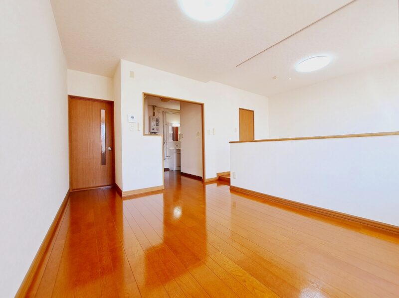 ※エアコン設置予定となりました♪※人気エリア・東光！！腰高の間仕切壁で一風変わった間取りの１LDK物件(^_^)b 4枚目画像